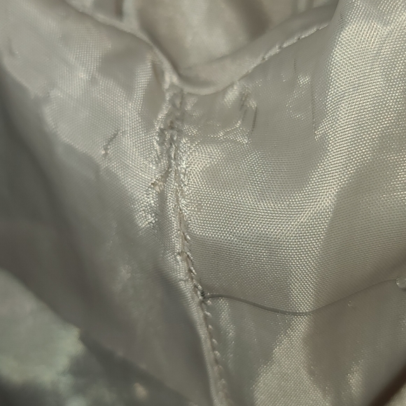 KOR@KOR Ecru satin cropped fitted blazer - Picture 9 of 13